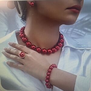 Elegant Red Beaded Jewelry Set